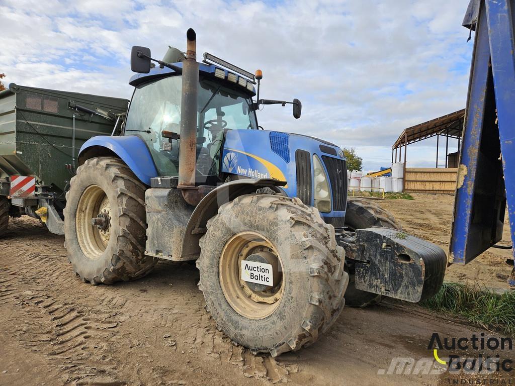 New Holland T 8040 Tractoren