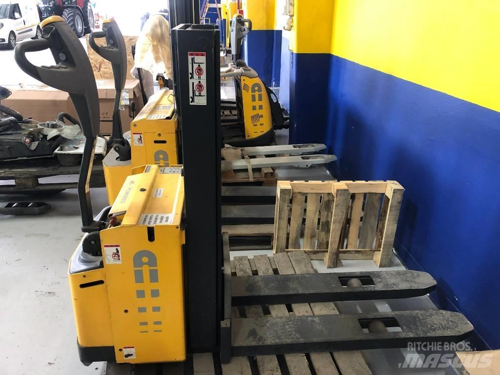 Atlet CSL 160 Zelfrijdende stapelaars