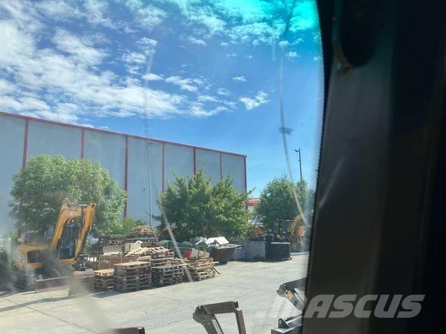 JCB 4CX AEC Graaf-laadcombinaties