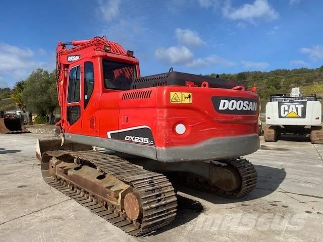 Doosan DX 235 LC Rupsgraafmachines