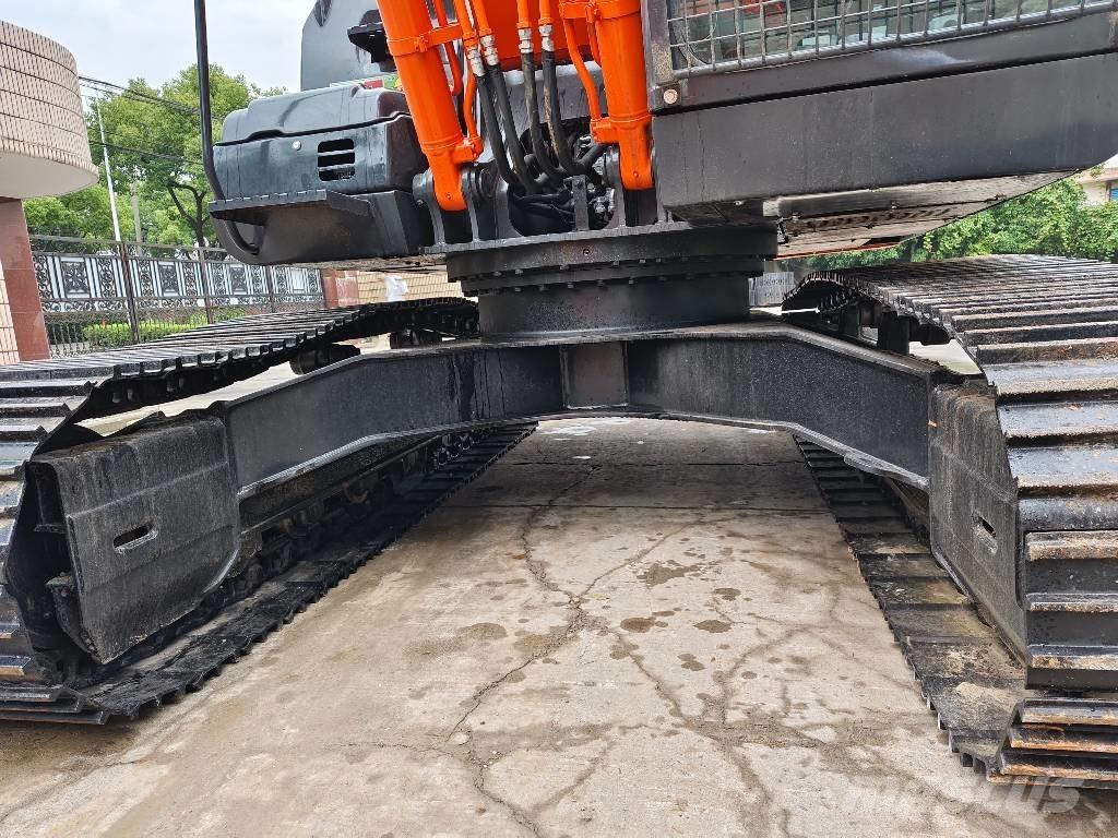 Hitachi ZX 200 Rupsgraafmachines