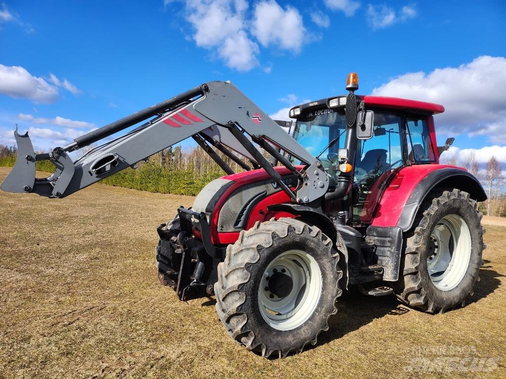 Valtra N122 Versu Tractoren