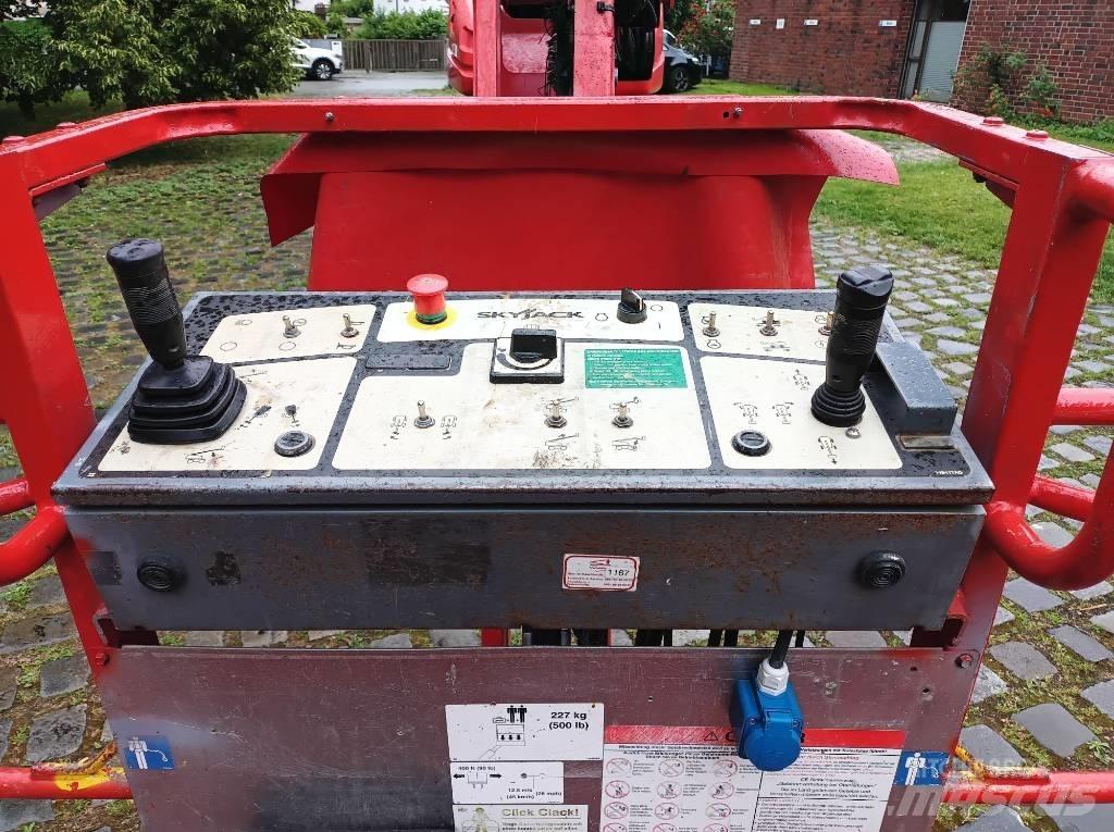 SkyJack SJ 66 T Telescoophoogwerkers