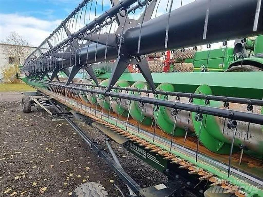 John Deere S 685 i Maaidorsmachines