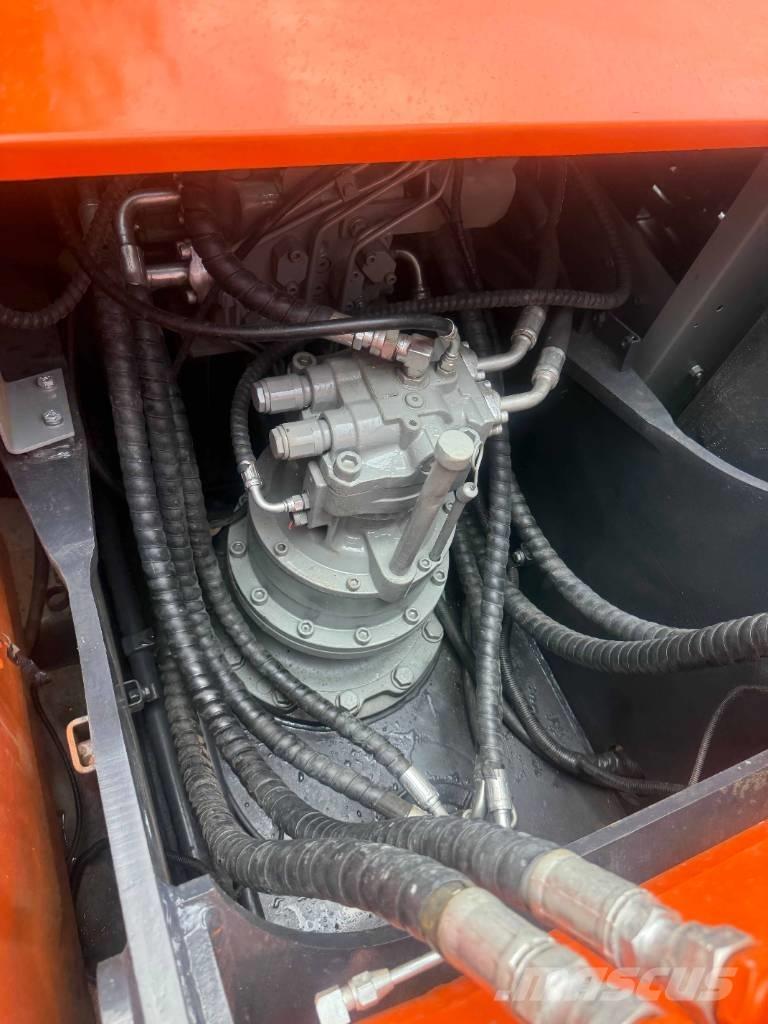 Hitachi ZX200 Rupsgraafmachines