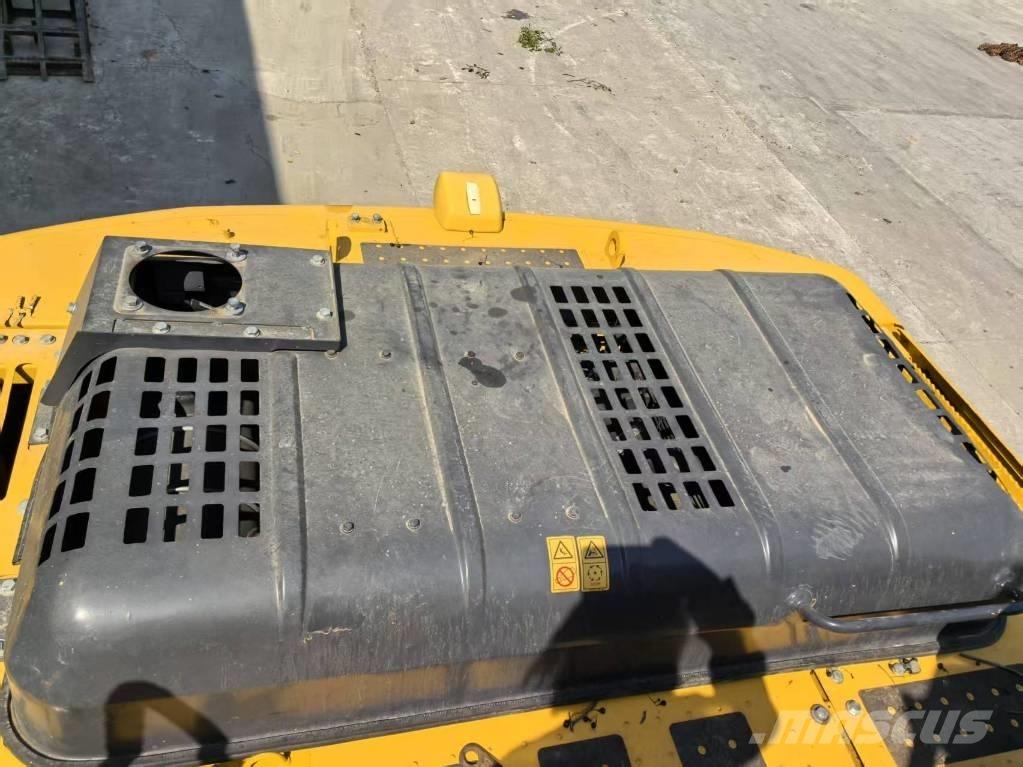 Komatsu PC220-8 Rupsgraafmachines