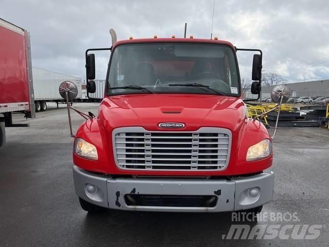 Freightliner M2 106 Drankenwagen