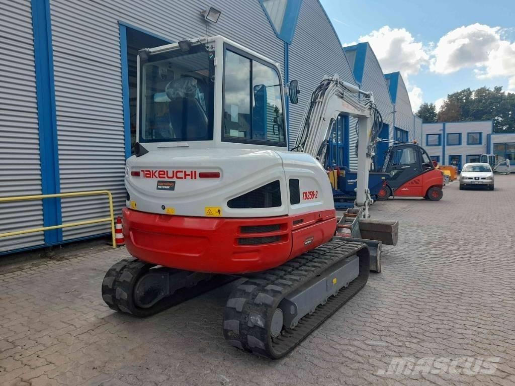 Takeuchi TB 250-2 Minigraafmachines < 7t