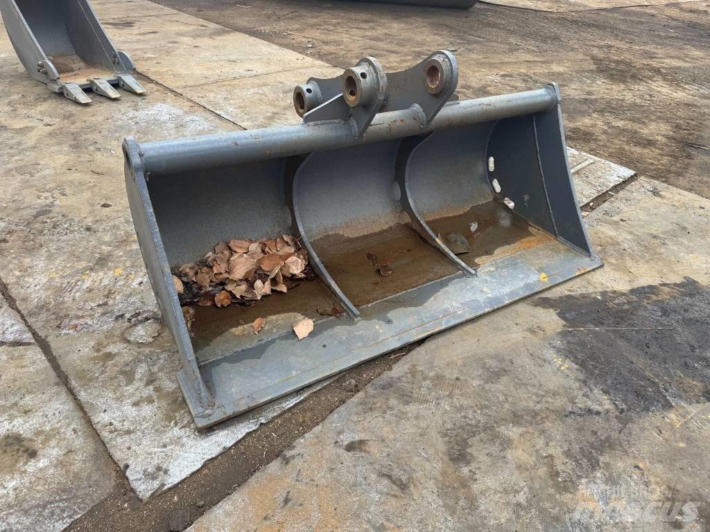 CAT 306 307 bucket Bakken