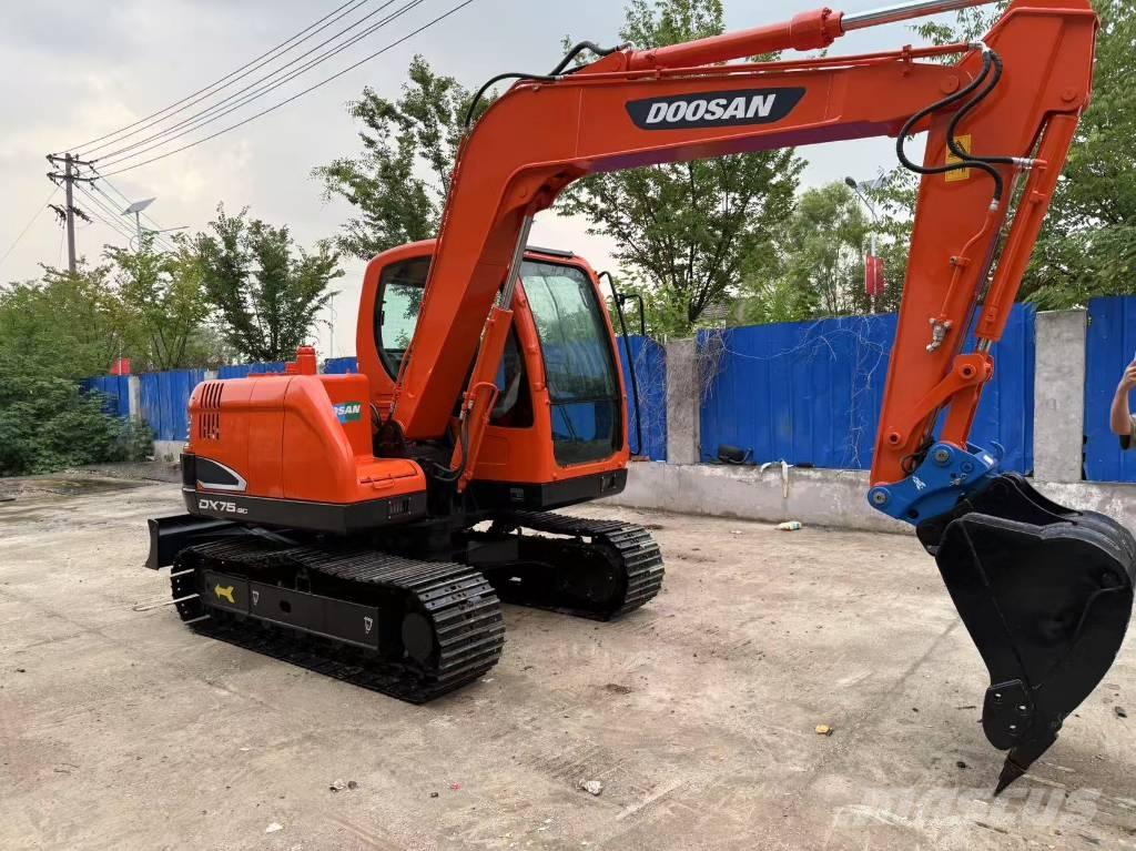 Doosan DX 75 Rupsgraafmachines
