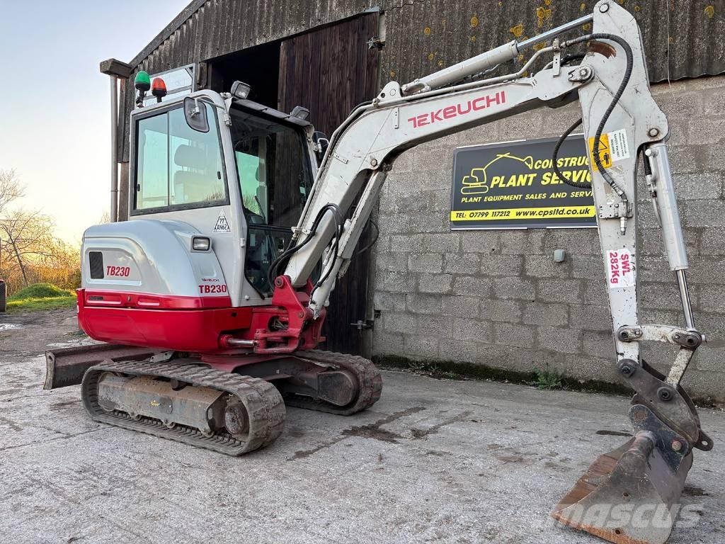 Takeuchi TB 230 Minigraafmachines < 7t