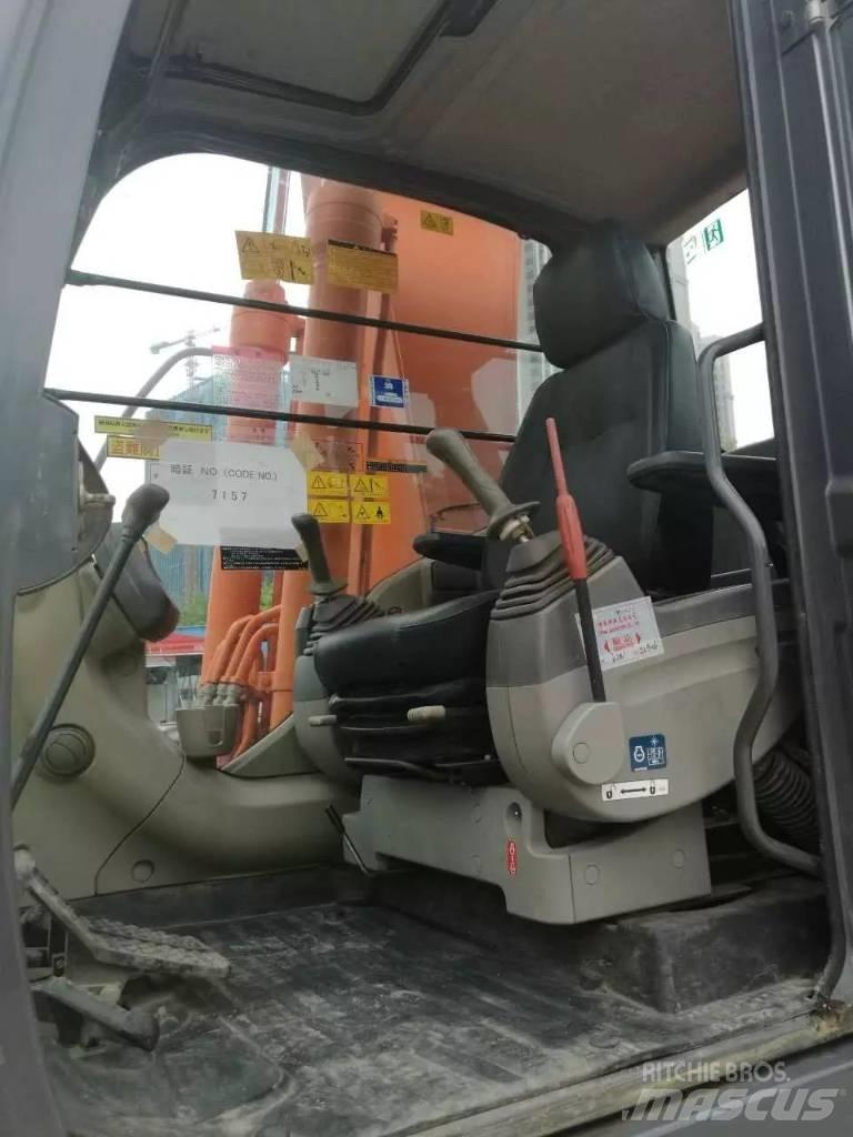 Hitachi ZX 200 Rupsgraafmachines