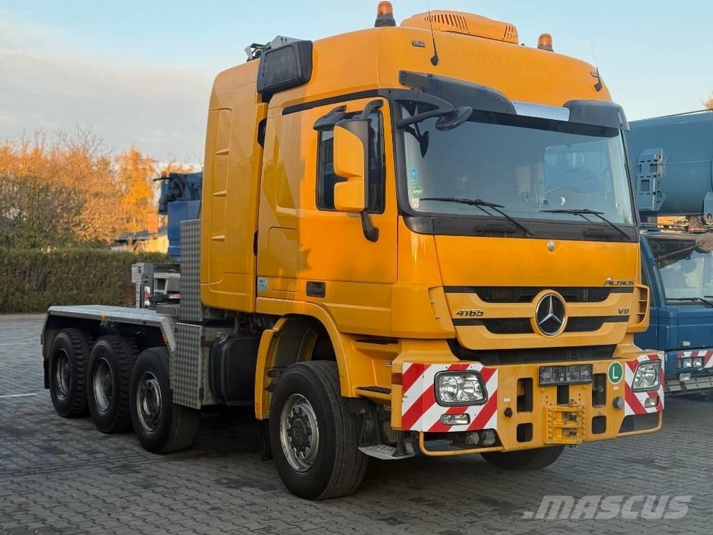 Mercedes-Benz 4165 Trekkers