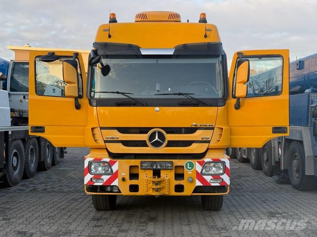 Mercedes-Benz 4165 Trekkers
