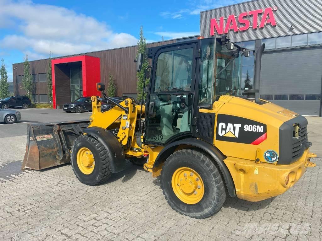 CAT 906M Wielladers