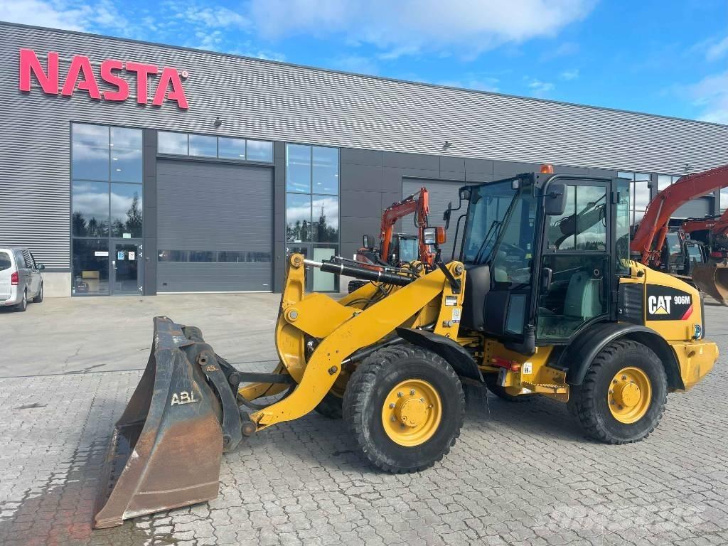 CAT 906M Wielladers
