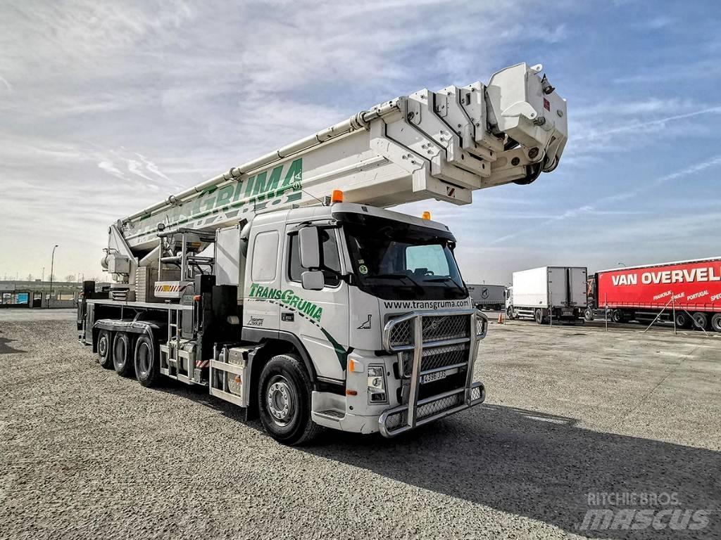 Bronto S70 XDT Zelfrijdende knikarm hoogwerker