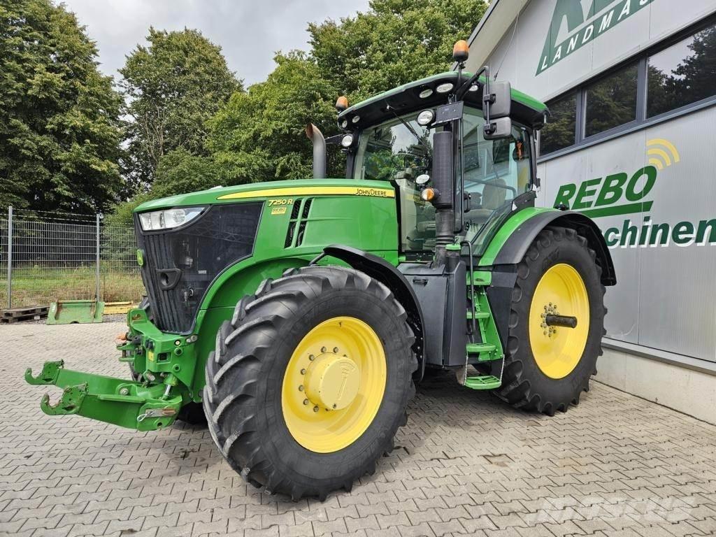 John Deere 7250R Tractoren