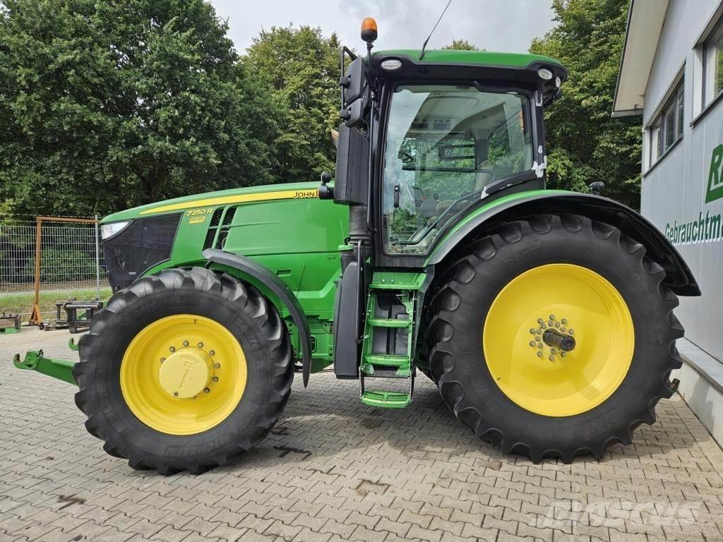 John Deere 7250R Tractoren