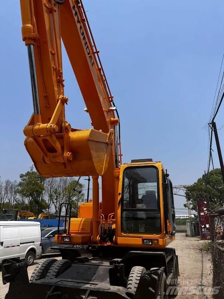Hyundai 210W-7 Wielgraafmachines
