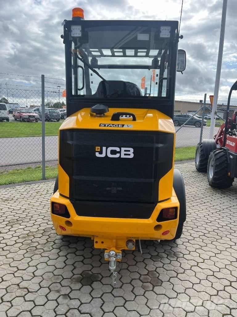 JCB 403 Agri Plus Schrankladers