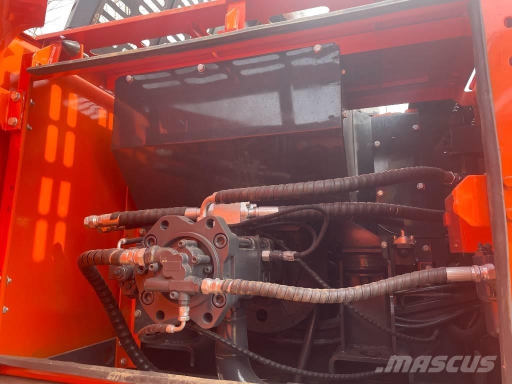 Doosan DX 225 LCA Rupsgraafmachines