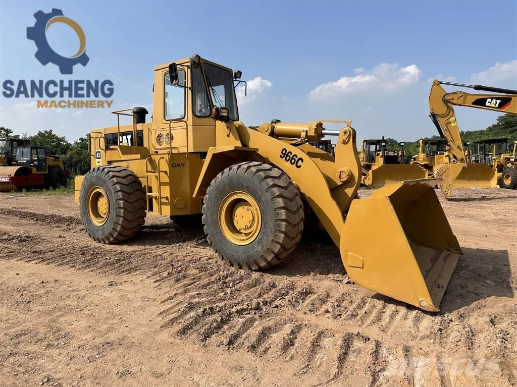 CAT 966C Wielladers