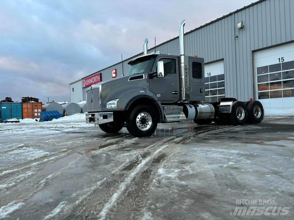 Kenworth T 880 Trekkers