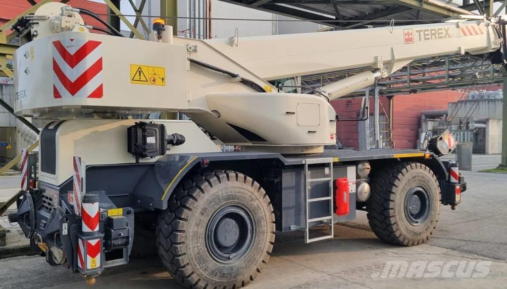 Terex RT 1070 Ruwterrein kranen
