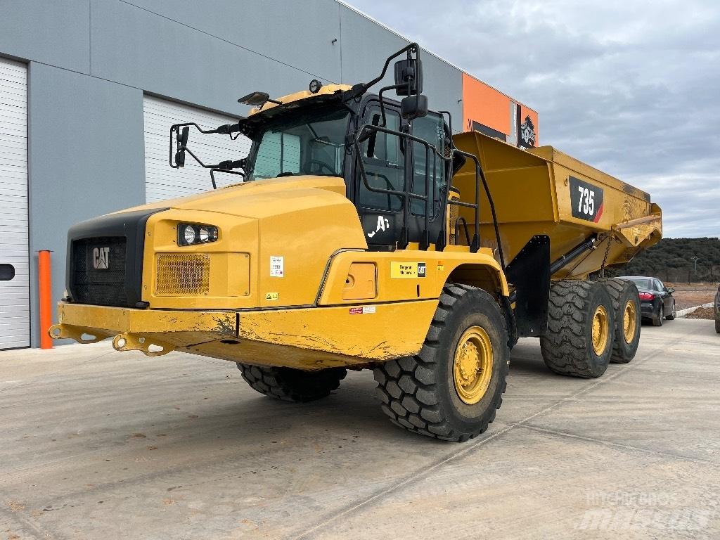 CAT 735 Knik dumptrucks