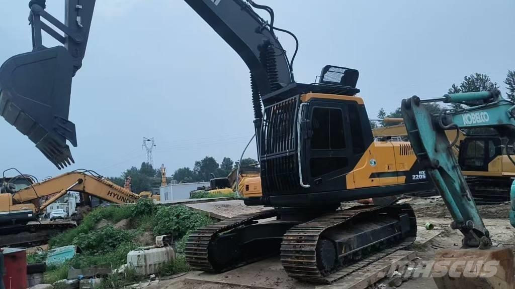Hyundai HX220S Rupsgraafmachines