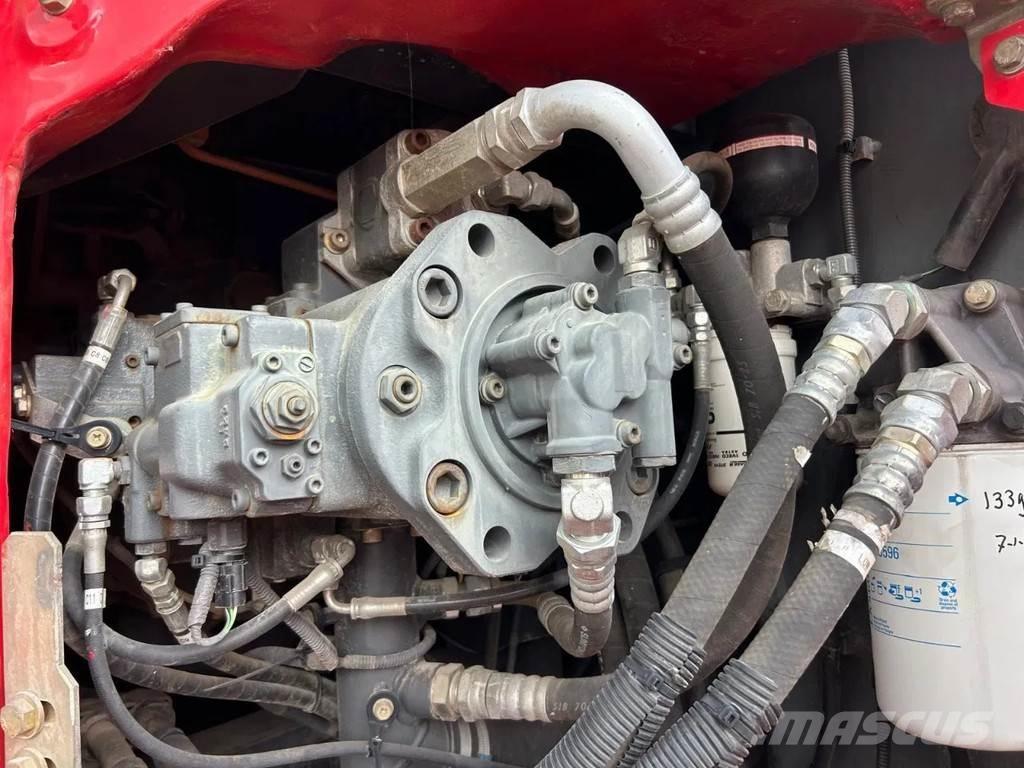 CASE CX235C SR Rupsgraafmachines