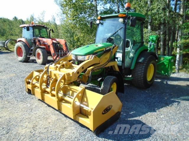 John Deere 4066 R Tractoren