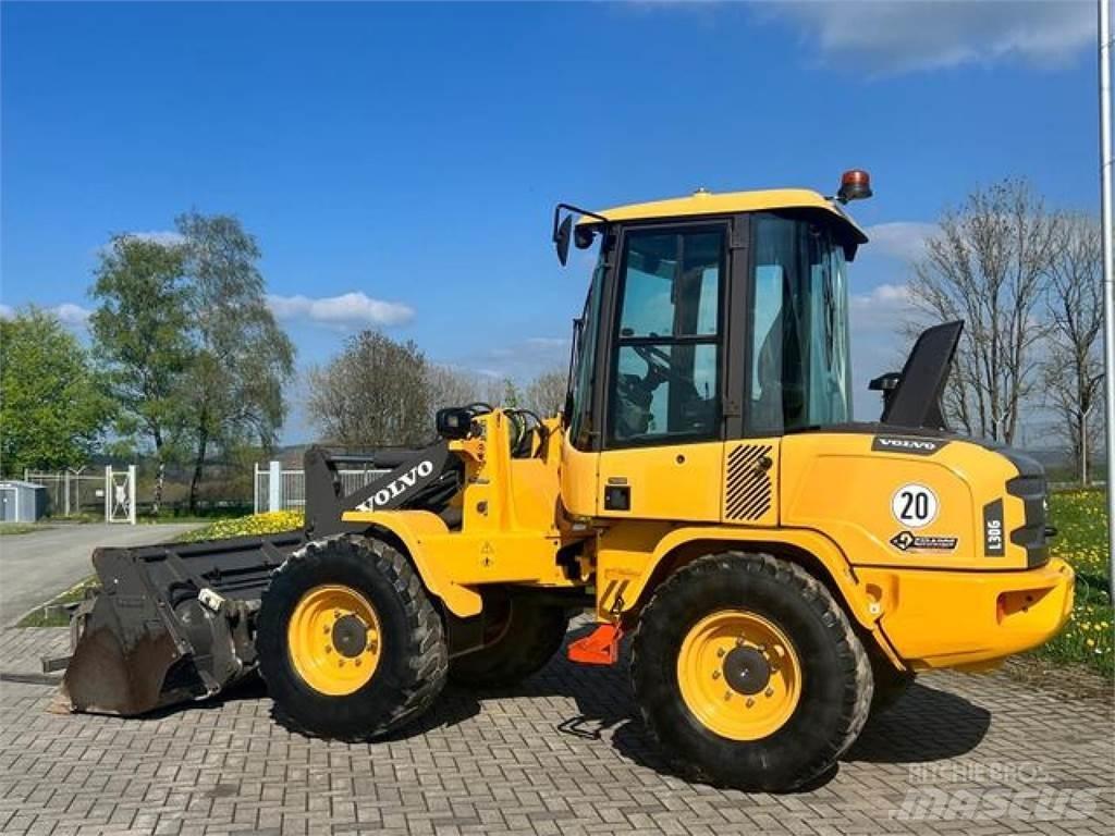 Volvo L30G Wielladers