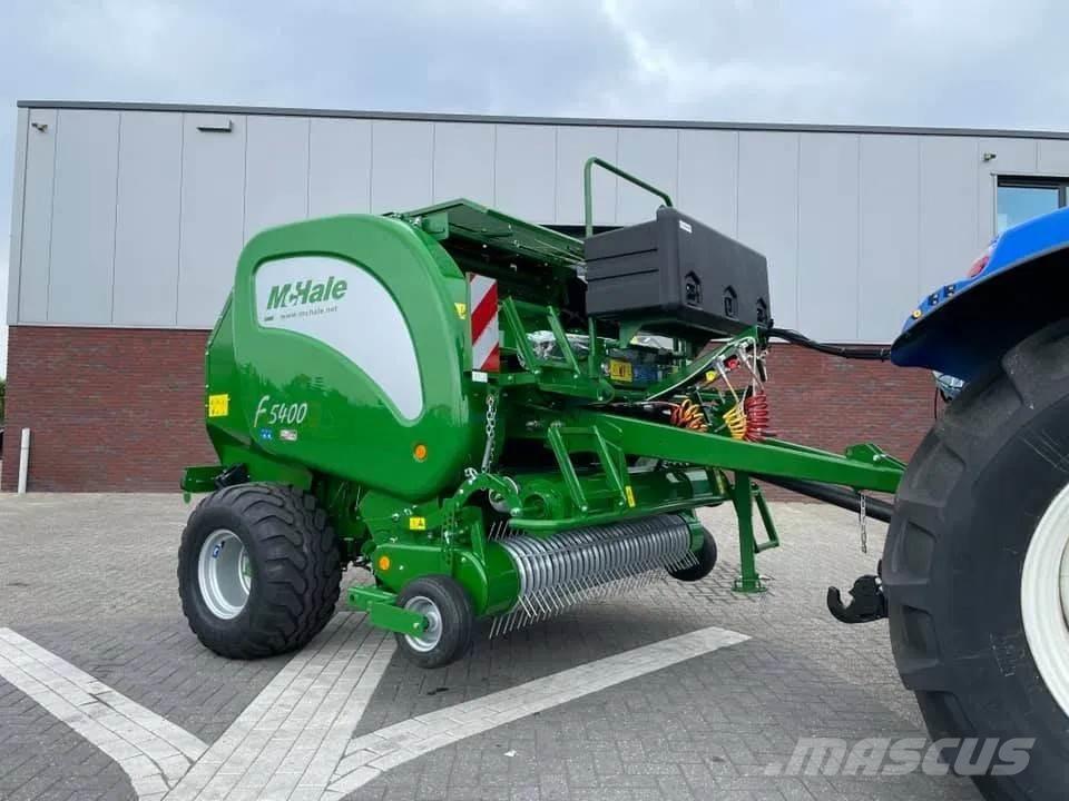 McHale F5400 Getrokken veldhakselaar