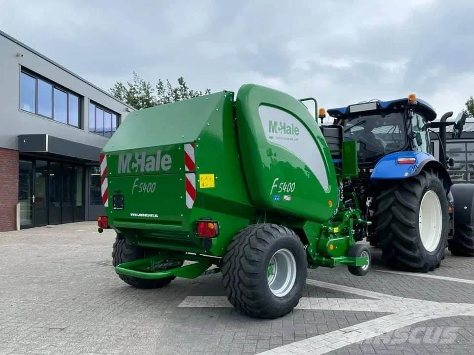McHale F5400 Getrokken veldhakselaar