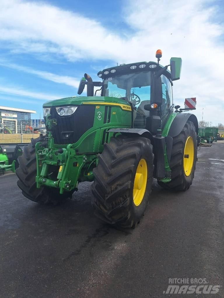 John Deere 6R250 Tractoren