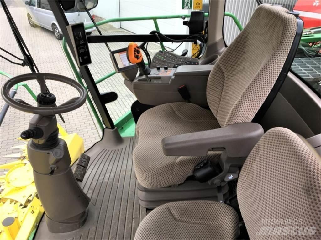 John Deere 8300i Zelfrijdende veldhakselaars