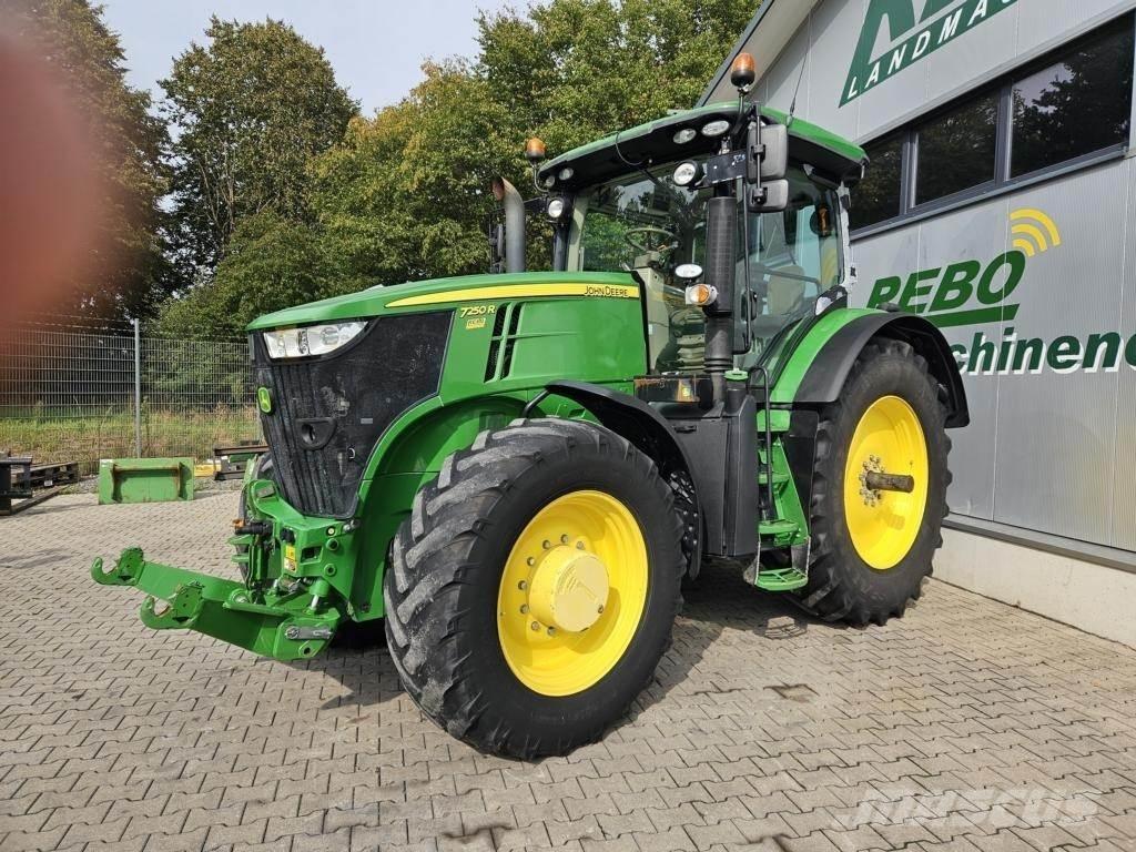 John Deere 7250R Tractoren