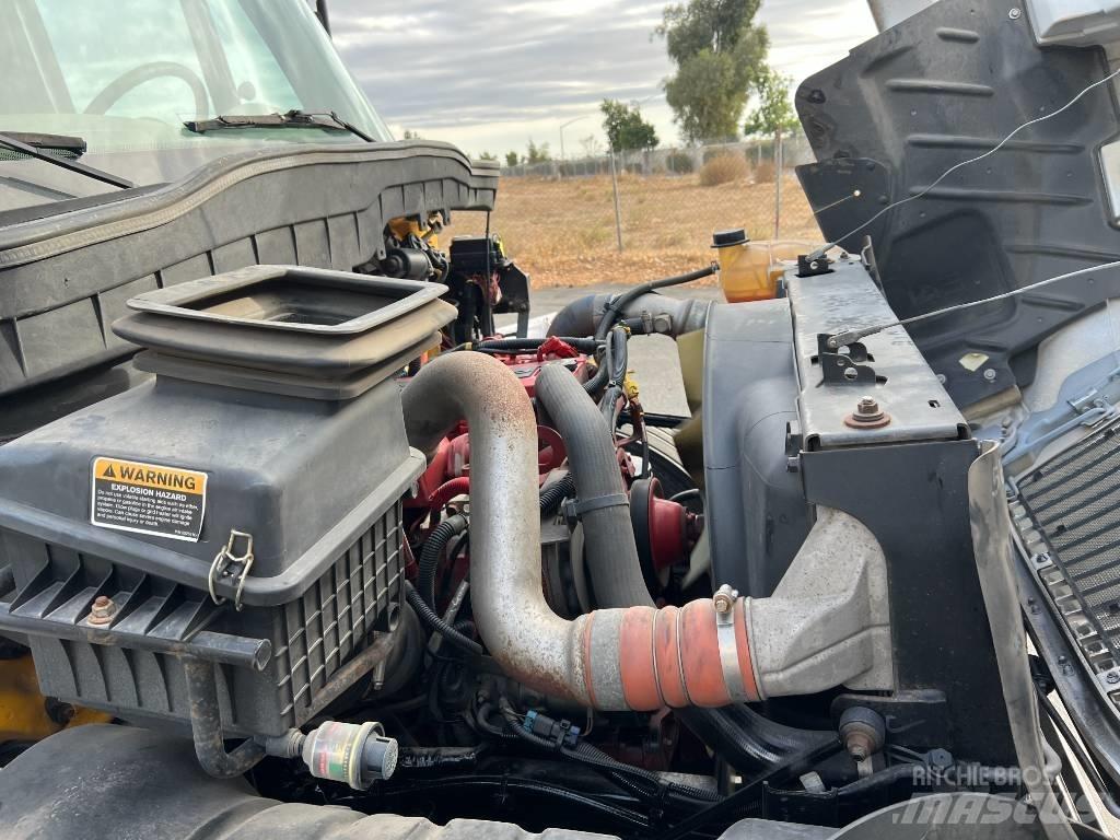 International 4300 Platte bakwagens