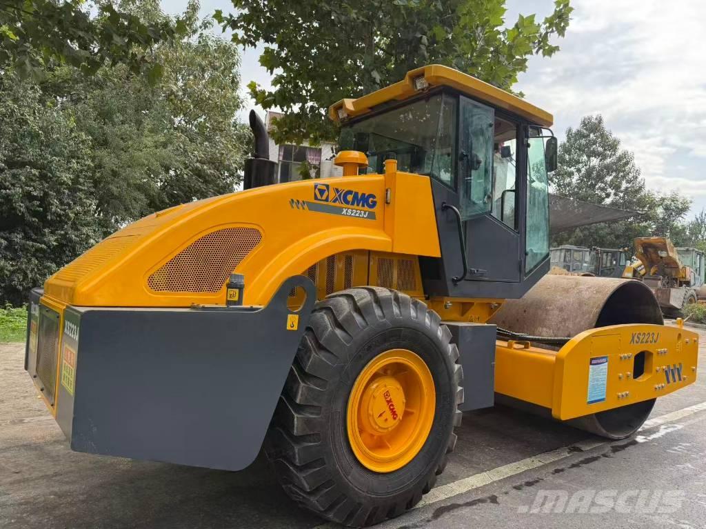 XCMG XS 223 J Trilrolwalsen