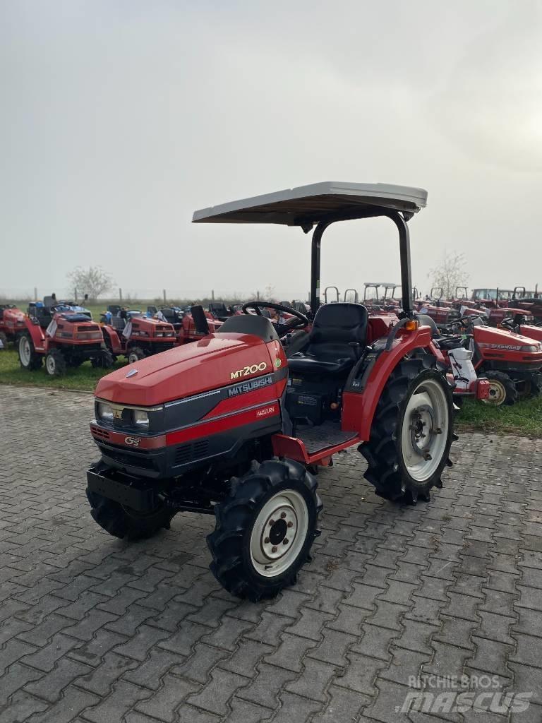Mitsubishi MT200 Compacttrekkers