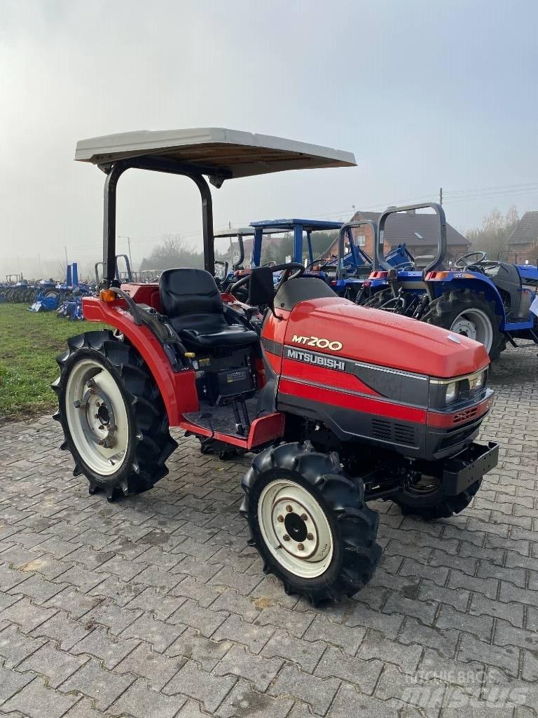 Mitsubishi MT200 Compacttrekkers
