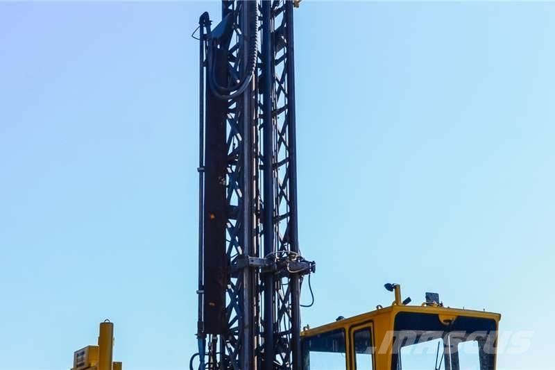 Atlas Copco DM30 Surface drill rigs
