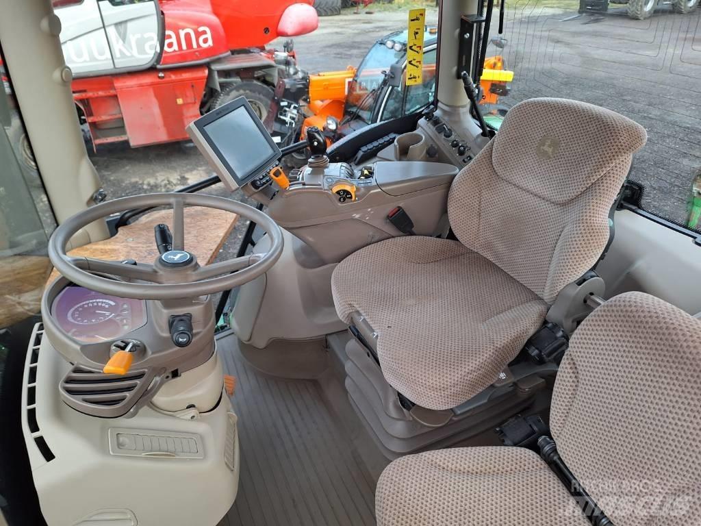 John Deere 6215R Tractoren