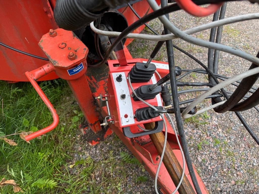 Kuhn Primor 3560 Balenhakselaars, -snijders en -afwikkelaars