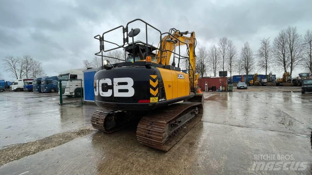 JCB JS 130 LC Rupsgraafmachines