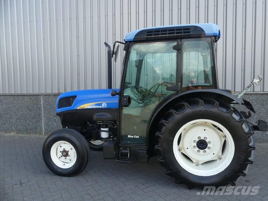 New Holland T4040F Tractoren