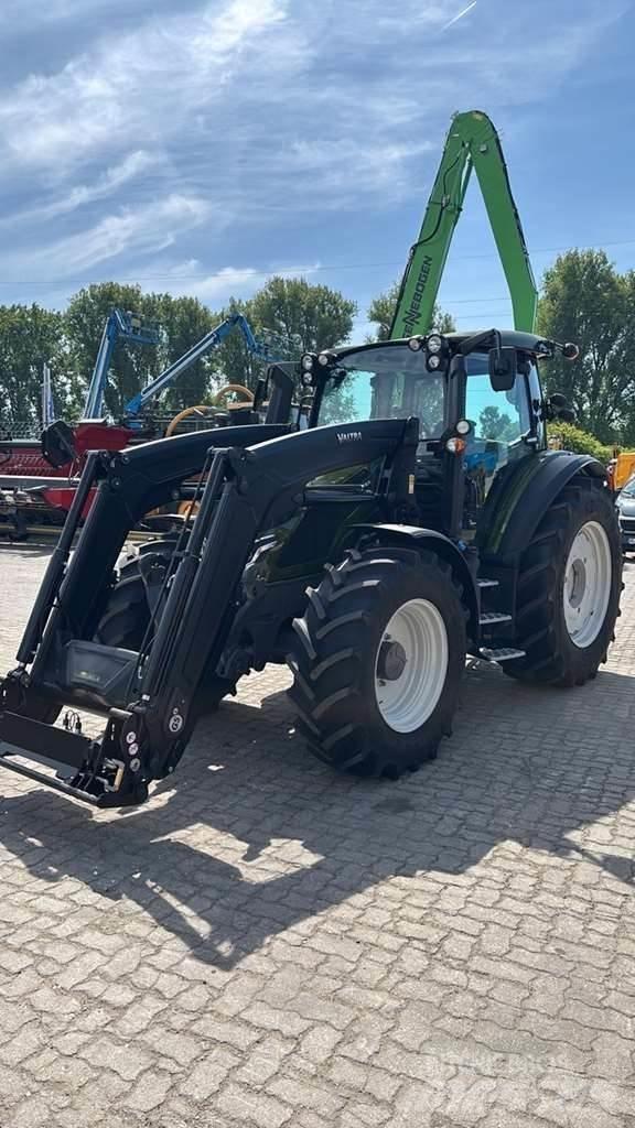 Valtra G135 Tractoren