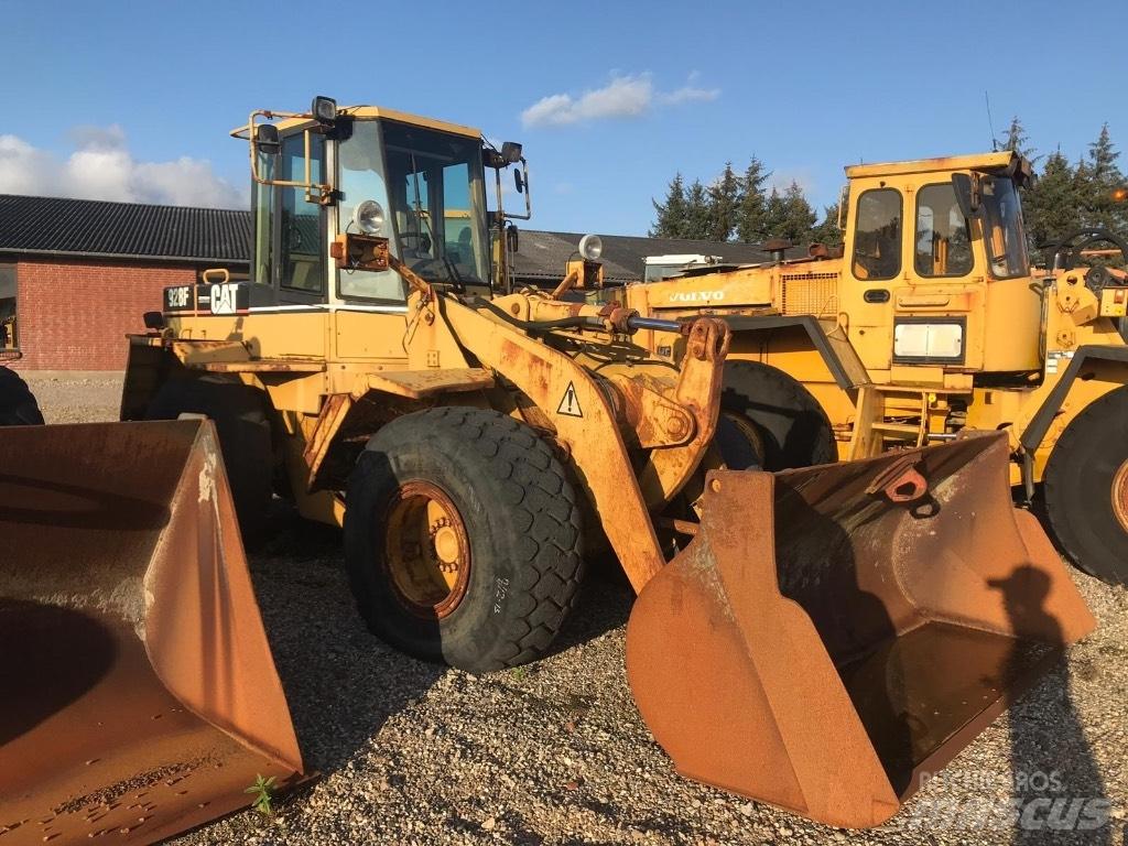 CAT 928F Wielladers